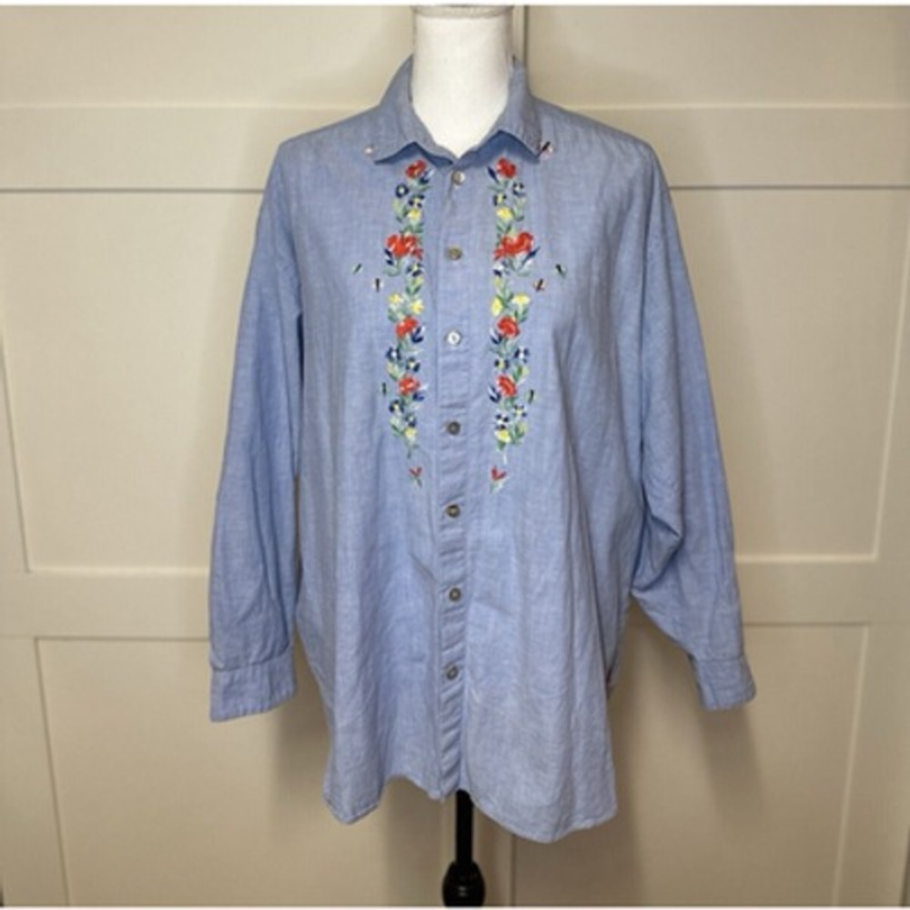 Jackpot by Carli Gry Blue Cotton‎ Chambray Floral Embroidered Button Down Shirt
